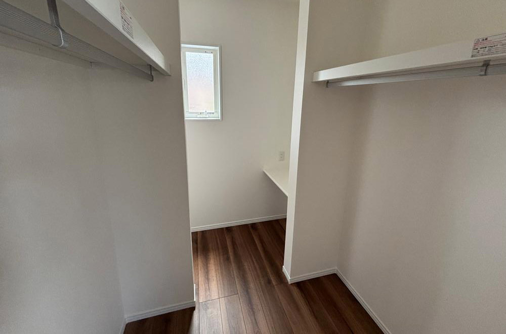 新築戸建て　柏原3丁目　WIC/洋室約7.5帖