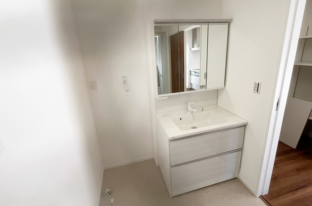 新築戸建て　牧1丁目　洗面化粧台/3号地