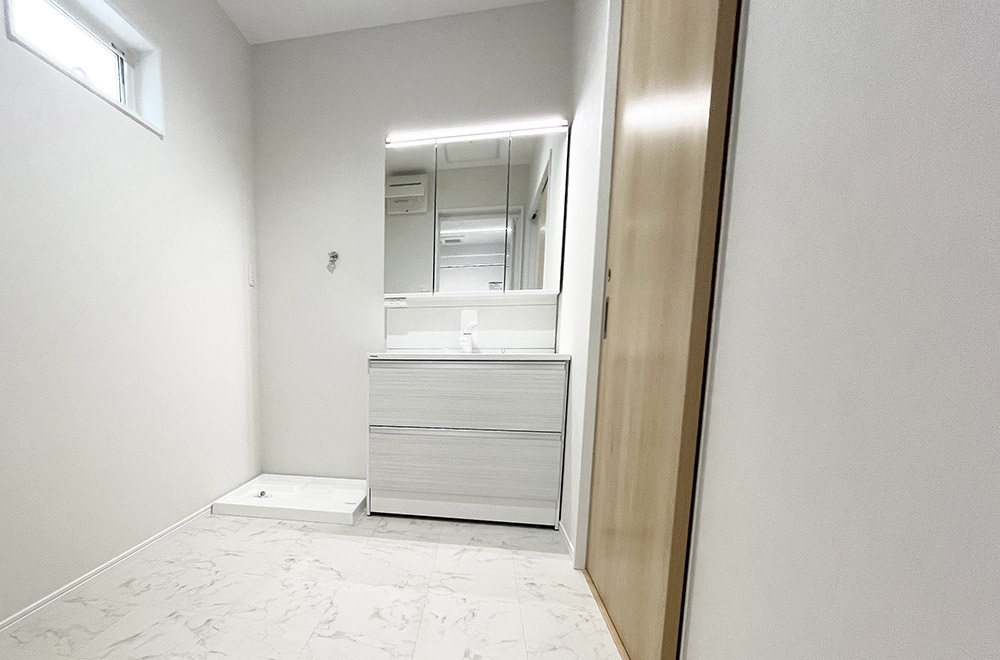 新築戸建て　南津留/洗面化粧台/同仕様写真
