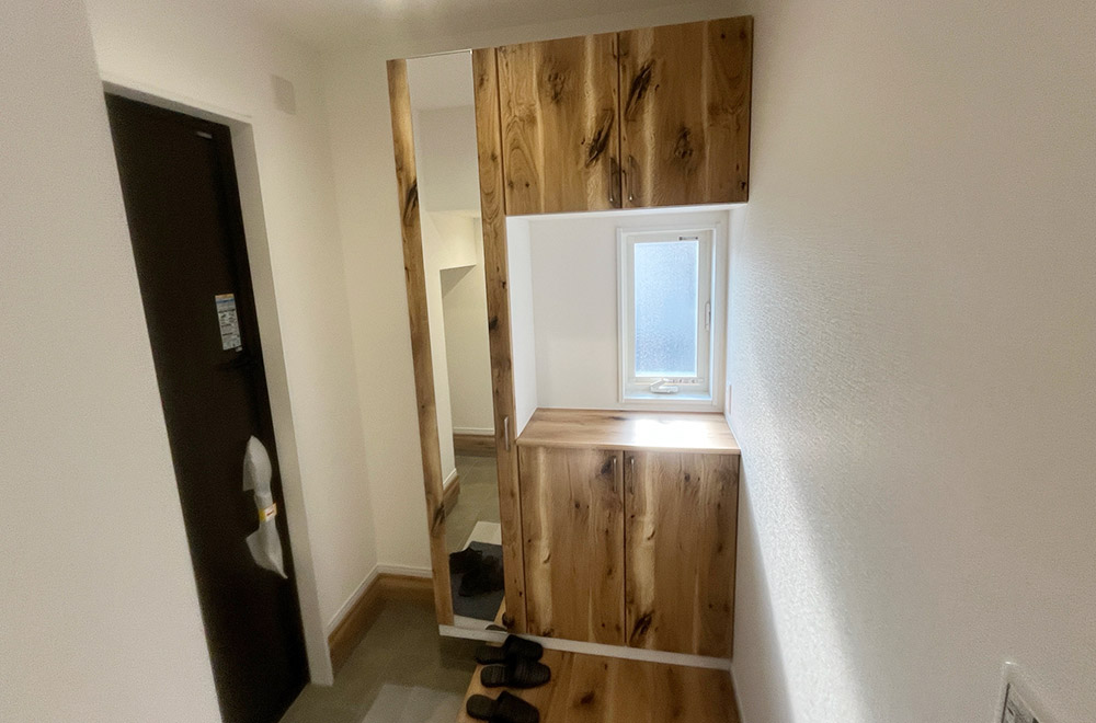 新築戸建て　横田2丁目玄関